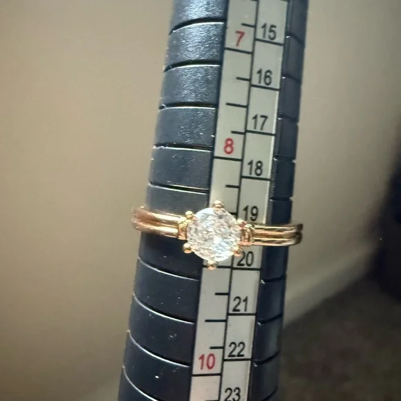 NEW! Pretty Bird Jewelry Solitaire Round-Cut Cubic Zirconia Ring size 8.75 - Picture 9 of 12